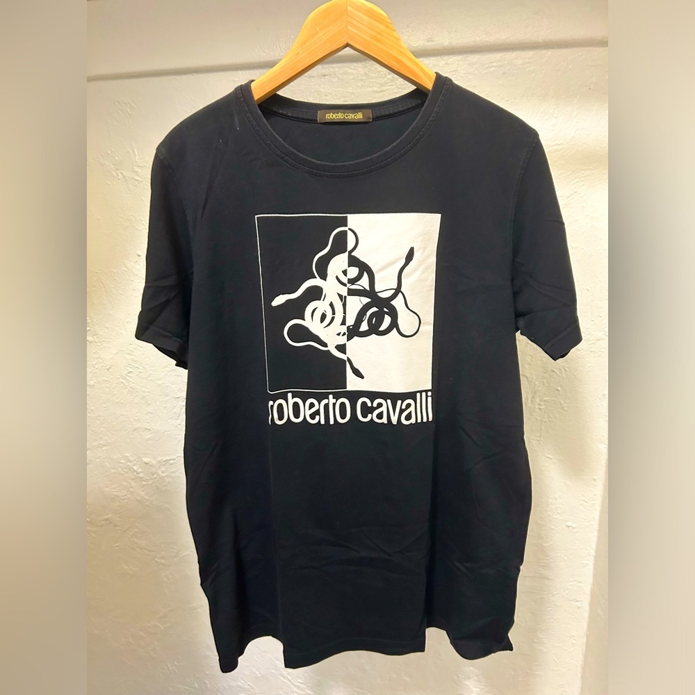 Roberto Cavalli authentic designer t-shirt. Size XL, black. Great shape.